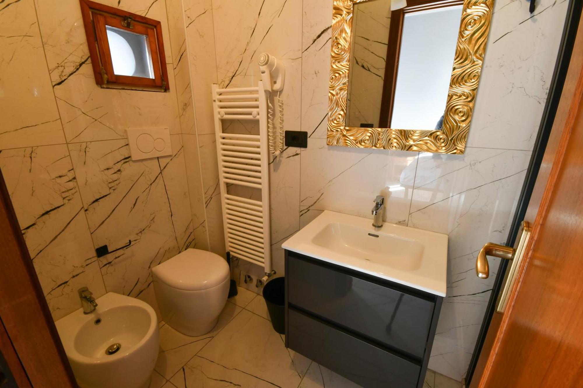 Hotel Residence Paradiso Moneglia Bilik gambar