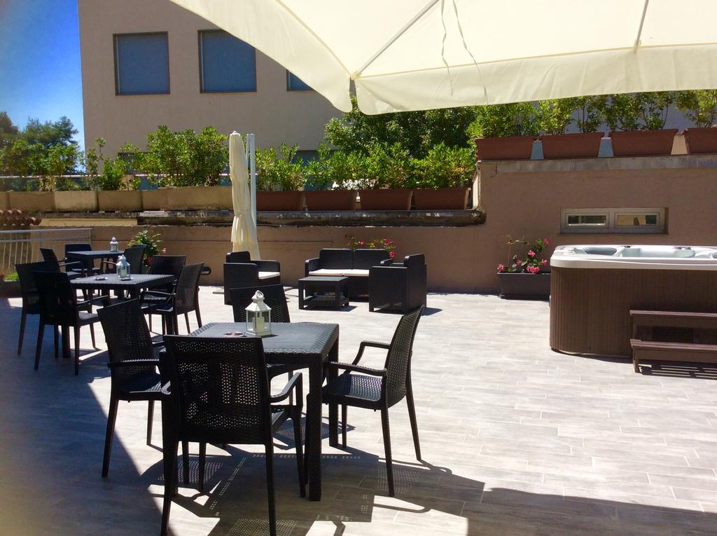Hotel Residence Paradiso Moneglia Luaran gambar
